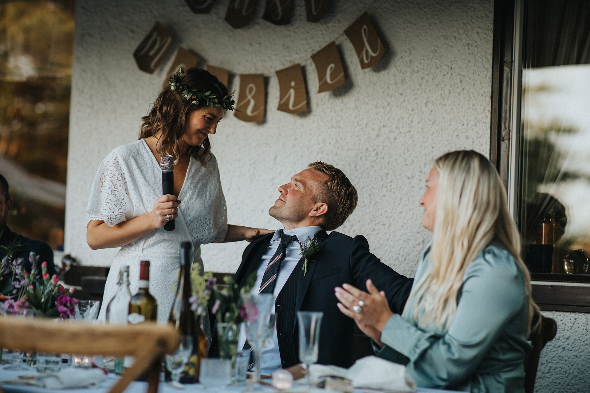 Bröllopsfotograf göteborg trädgårdsbröllop